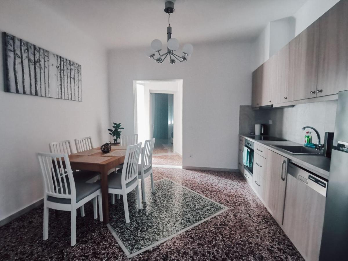 Rodies Apartment Chalkís Dış mekan fotoğraf